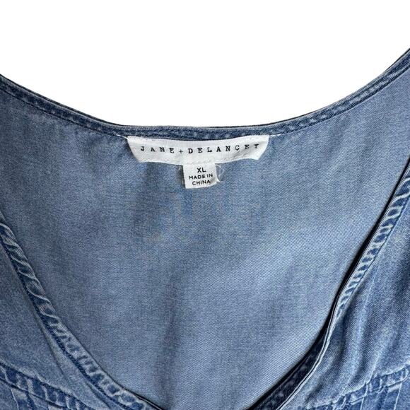 Jane and Delancey Chambray Sleeveless Pintuck Blouse Blue Size XL - Picture 7 of 9